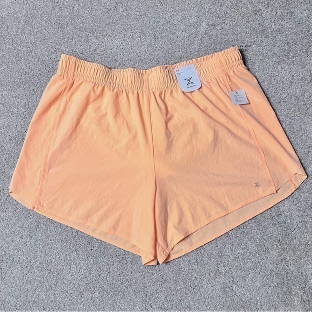 NWT Xersion women’s size 1X mid-rise running shorts